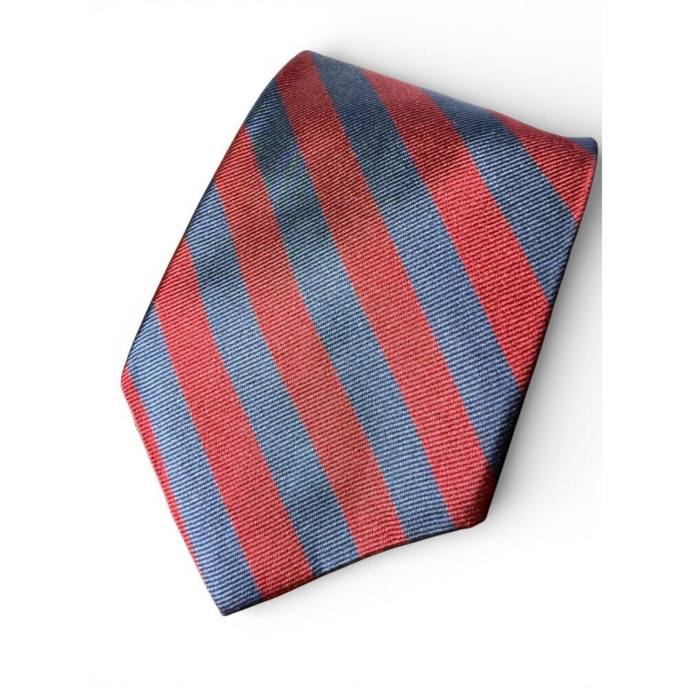 Brooks Brothers 346 Navy & Red Diagonal Striped Pure Silk Classic Tie